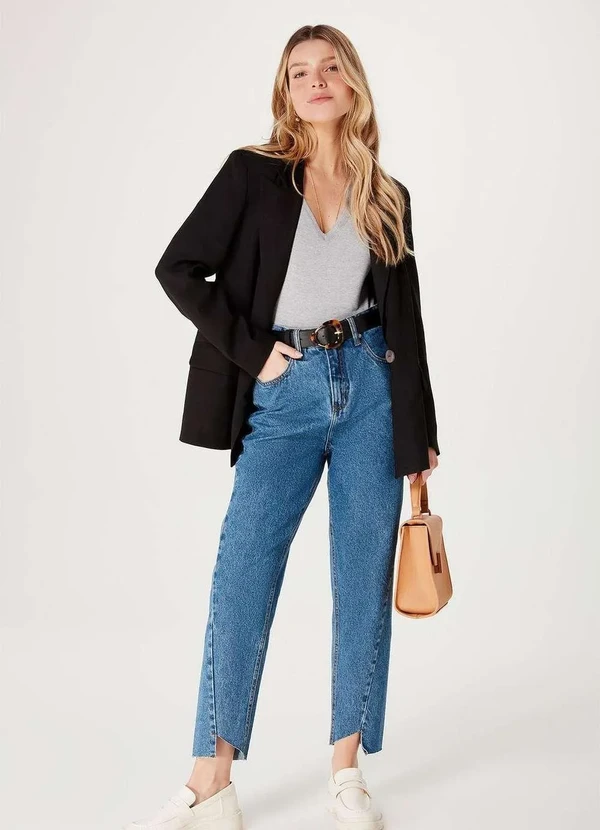 Hering - Blusa Basica Feminina Decote V com Elastano Cinza 5