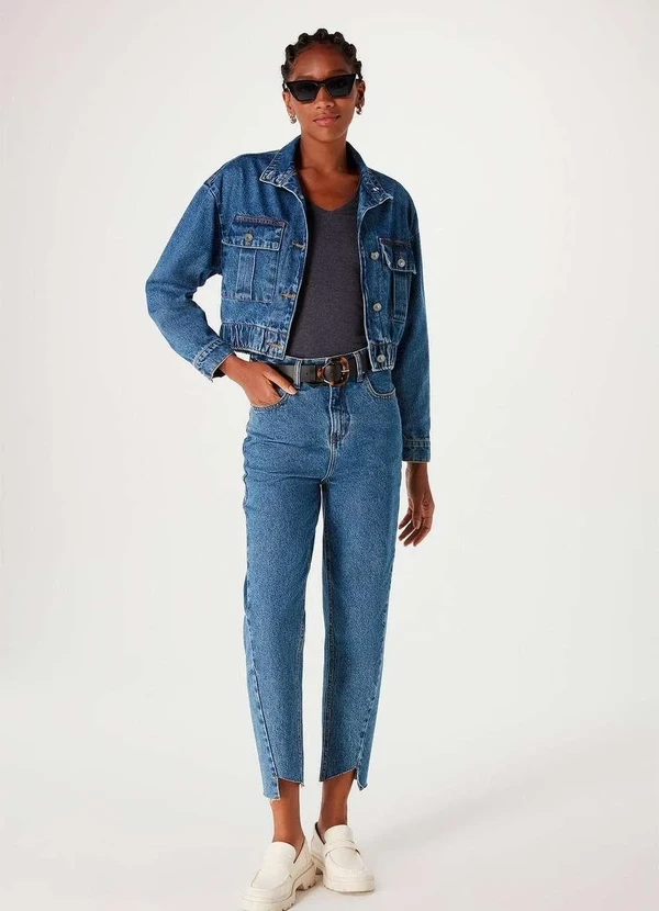 Hering - Blusa Basica Feminina Decote V com Elastano Cinza 4