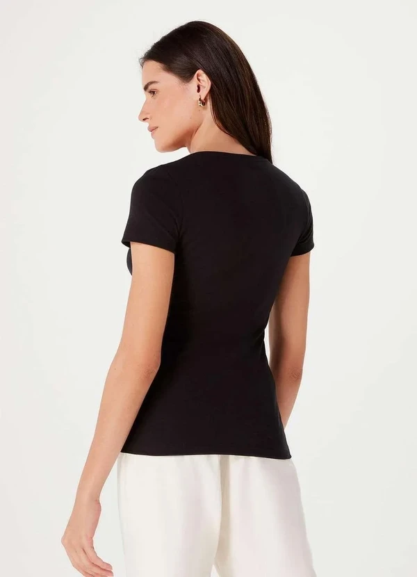 Hering - Blusa Basica Feminina Decote V com Elastano Preto 3