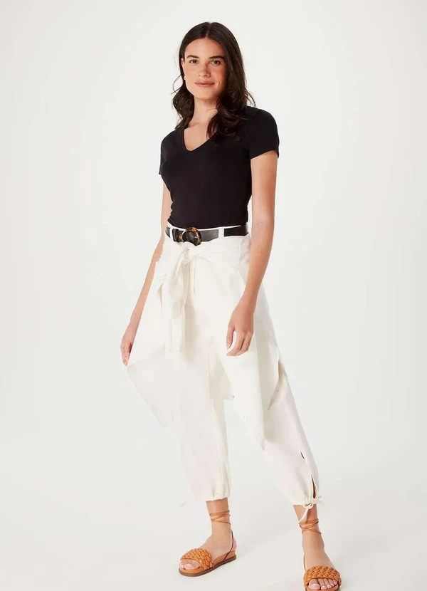 Hering - Blusa Basica Feminina Decote V com Elastano Preto 4