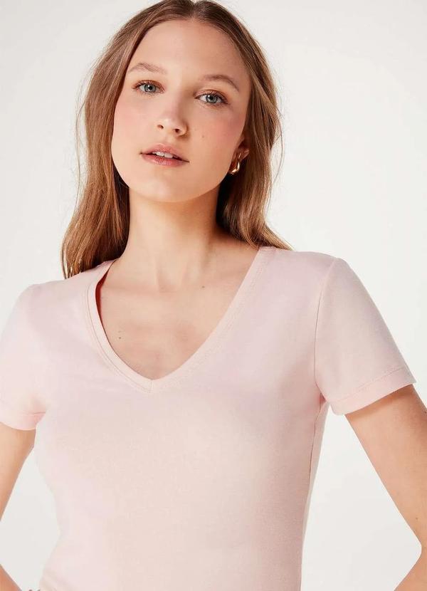 Hering - Blusa Basica Feminina Decote V com Elastano Rosa 2