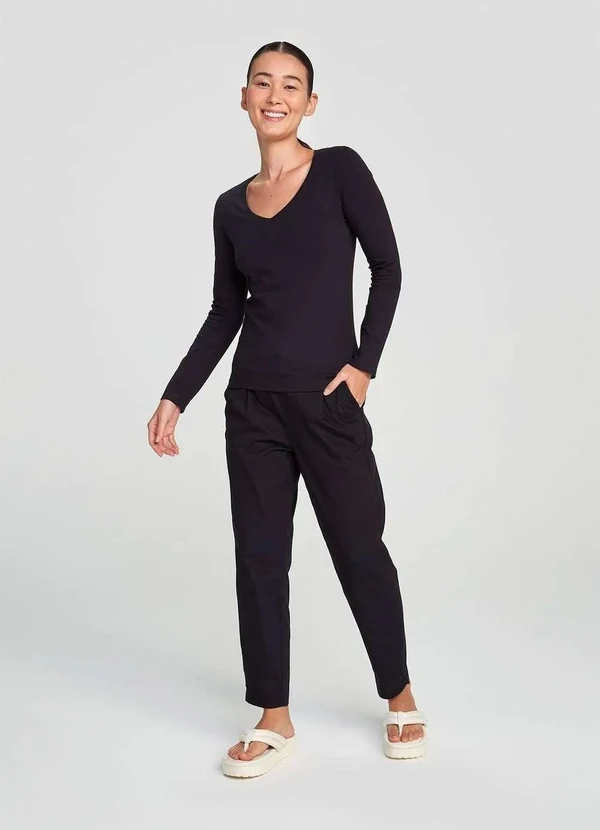 Hering - Blusa Basica Feminina Slim Manga Longa Preto 7