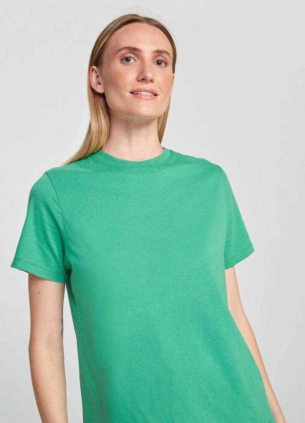 Hering - Blusa Basica Manga Curta World Regular Verde 4