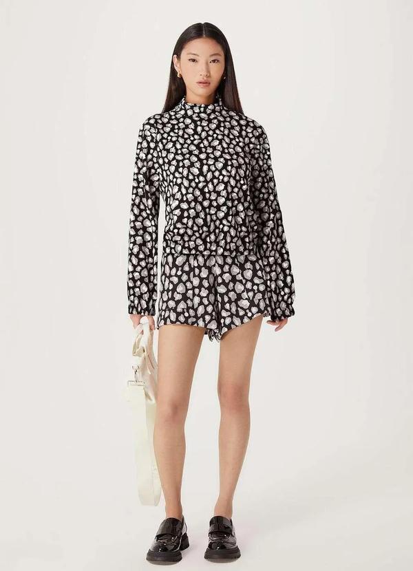 Hering - Blusa Feminina Manga Longa Animal Print Preto