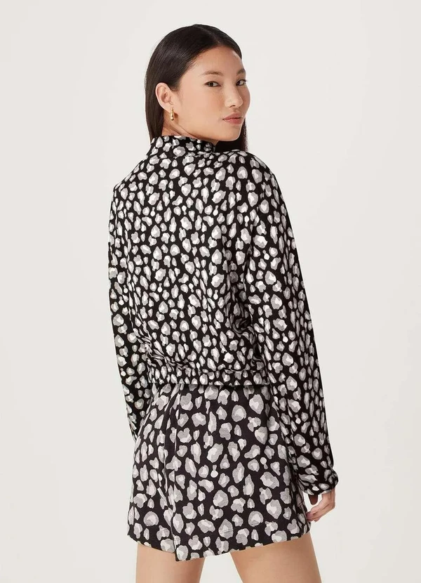 Hering - Blusa Feminina Manga Longa Animal Print Preto 3