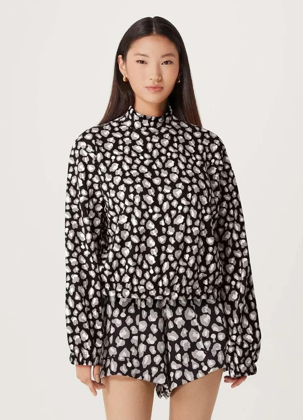 Hering - Blusa Feminina Manga Longa Animal Print Preto 4
