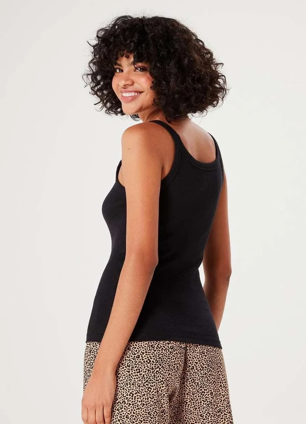 Hering - Regata Basica Feminina Slim em Ribana Preto 3