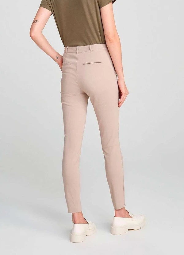 Hering - Calca Basica Feminina Cintura Media Alfaiataria Bege 2