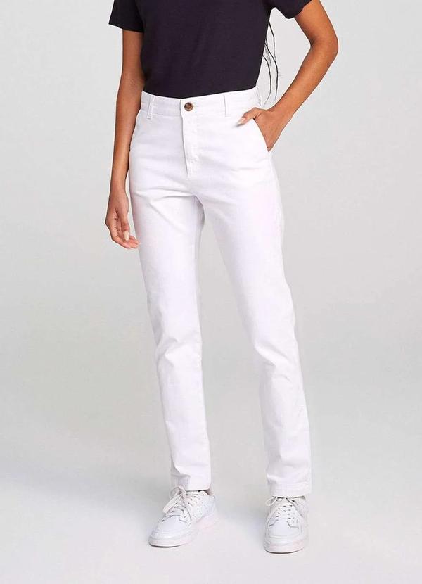 Hering - Calca Basica Feminina Cintura Media Chino com Elastano Branco 3