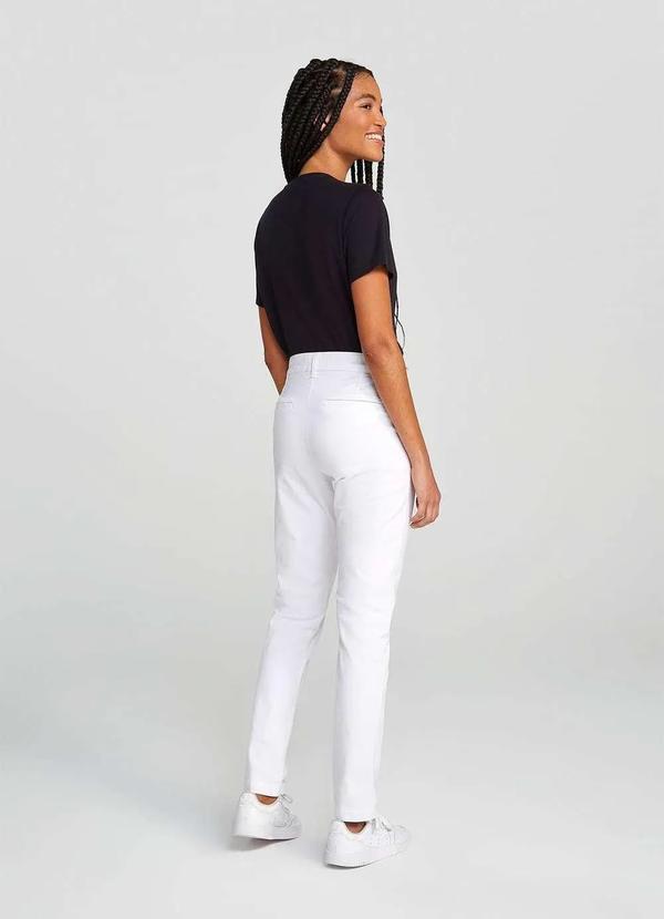 Hering - Calca Basica Feminina Cintura Media Chino com Elastano Branco 8