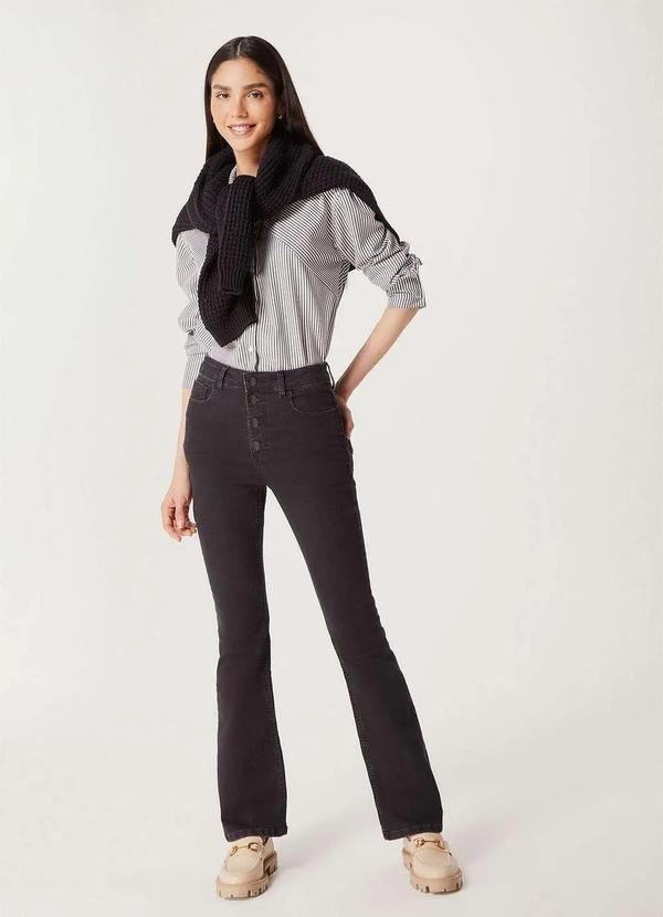 Hering - Calca Jeans Feminina Flare Cintura Alta Preto