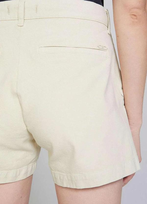 Hering - Shorts Basico Feminino Chino Branco 4