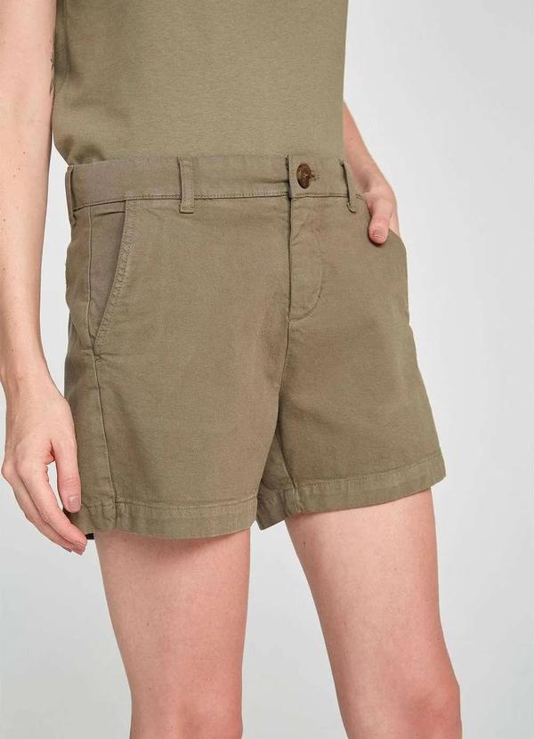 Hering - Shorts Basico Feminino Chino Verde 2