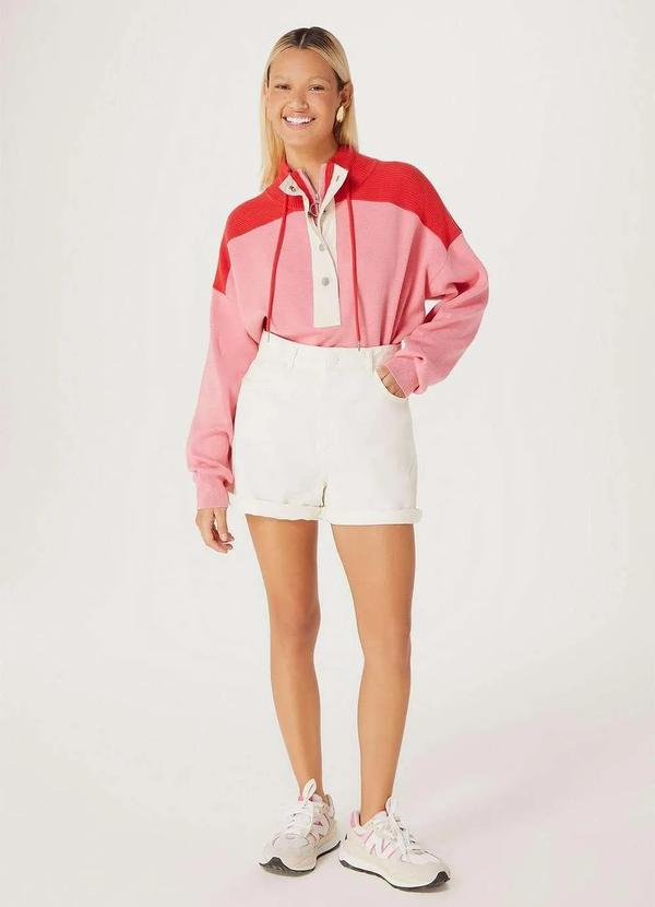 Hering - Shorts Feminino Cintura Alta Mom em Sarja Branco