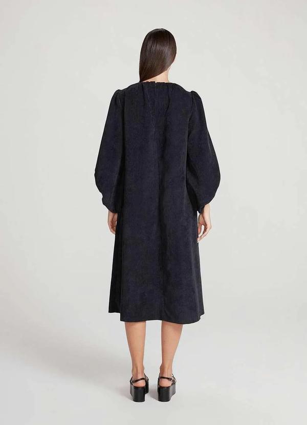 Hering - Vestido de Veludo Midi com Bolsos Preto 2