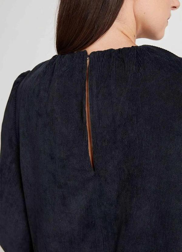 Hering - Vestido de Veludo Midi com Bolsos Preto 4