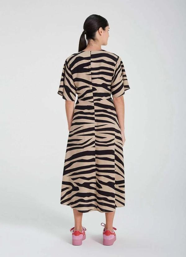Hering - Vestido Midi Evase com Estampa Animal Print Bege 2