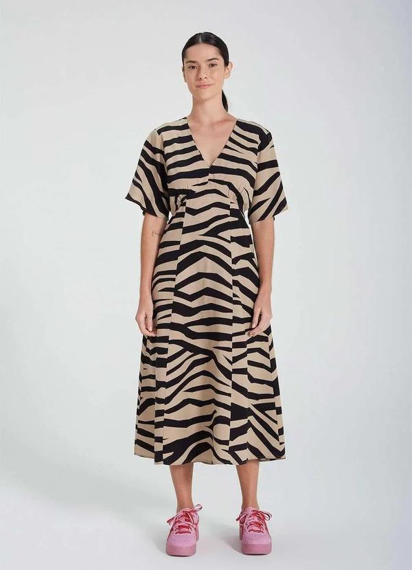 Hering - Vestido Midi Evase com Estampa Animal Print Bege 6