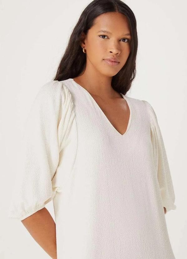 Hering - Vestido Midi Manga 3/4 em Malha Texturizada Branco 2
