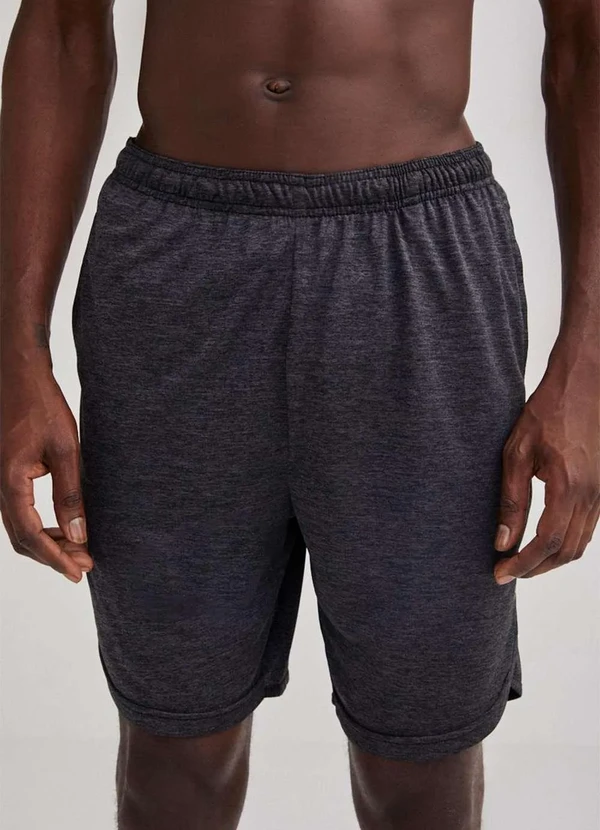 Hering - Bermuda Masculina Esportiva com Bolsos Preto 3