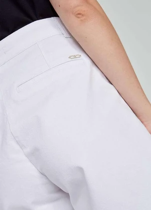 Hering - Bermuda Basica Feminina Cintura Media de Sarja Chino - HERING