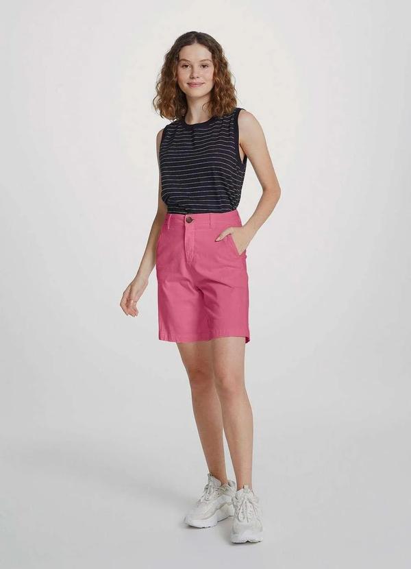 Hering - Bermuda Basica Feminina Cintura Media de Sarja Chino Rosa 2