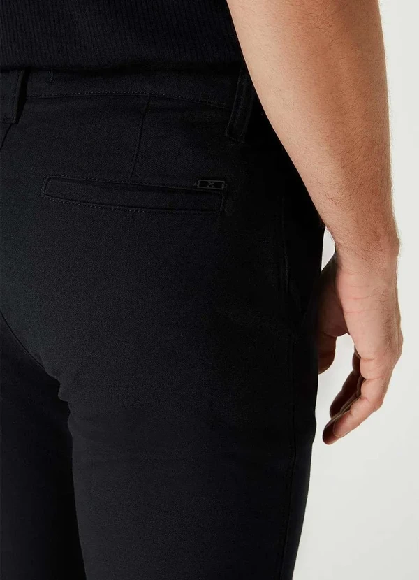 Hering - Calca Basica Masculina em Sarja Chino Preto 5