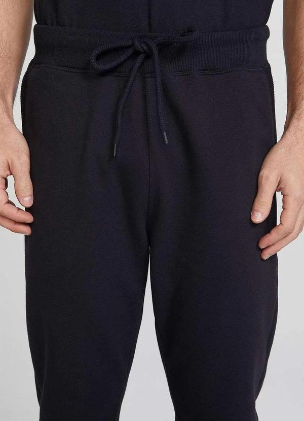 Hering - Calca Basica Masculina Jogger em Moletom Preto 4