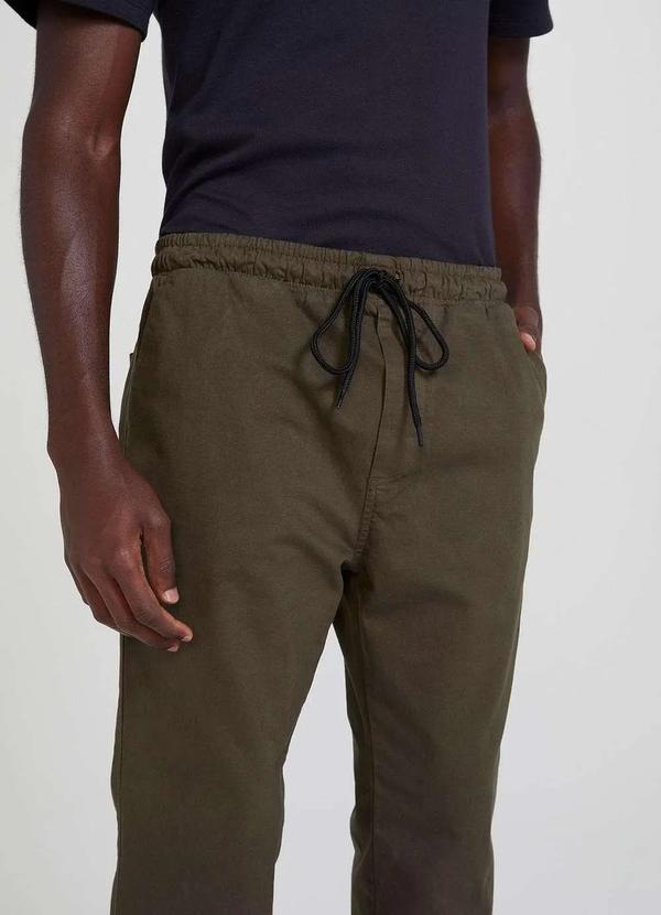Hering - Calca em Sarja Masculina Jogger Verde 3
