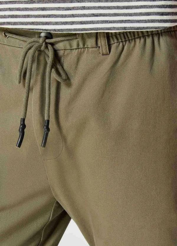 Hering - Calca Masculina em Sarja Taper Verde 4