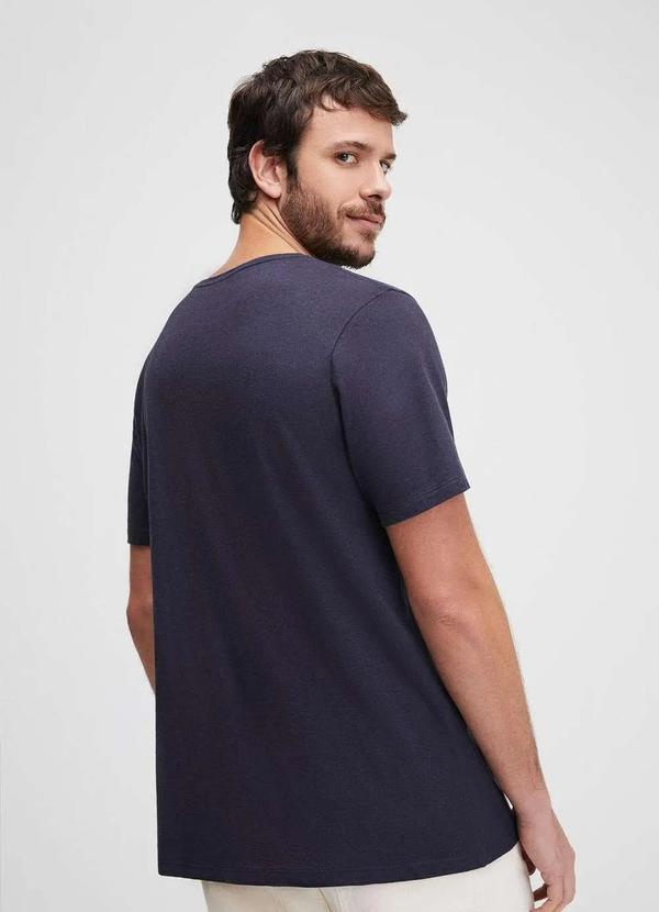 Hering - Camiseta Basica Masculina Algodao com Linho Bossa Azul 2