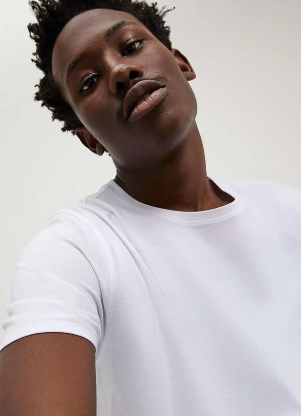 Hering - Camiseta Basica Masculina Manga Curta em Algodao Pima Branco 3