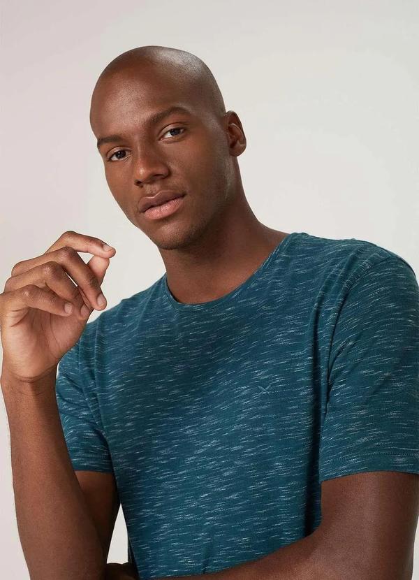 Hering - Camiseta Basica Masculina Regular em Flame Preto 5