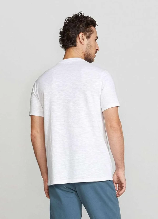 Hering - Camiseta Basica Masculina Slim em Flame Branco 2