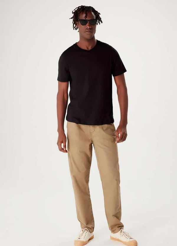 Hering - Camiseta Basica Masculina Slim em Flame Preto 4