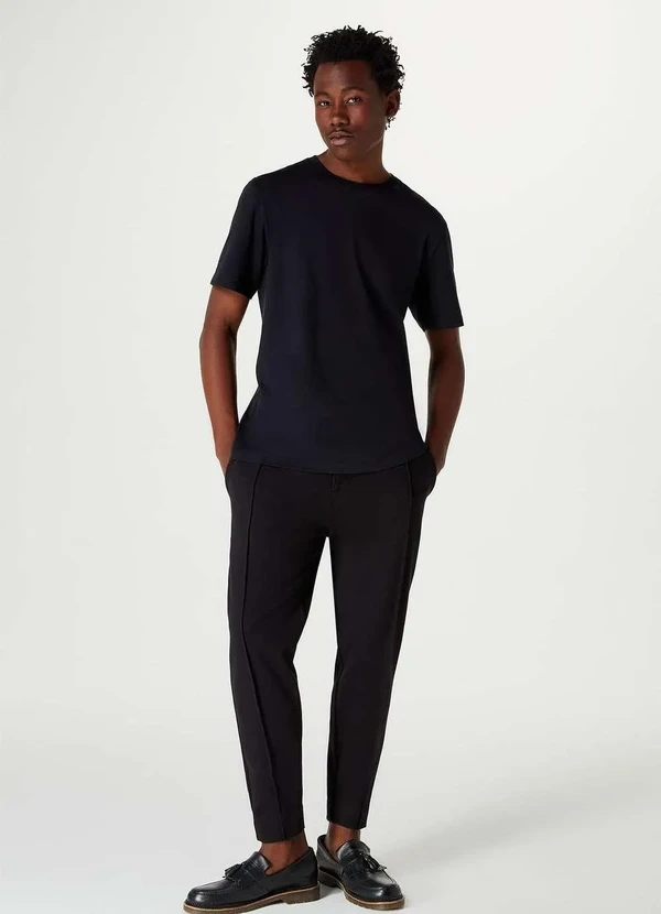 Hering - Camiseta Basica Unissex Mangas Curtas World Preto 4