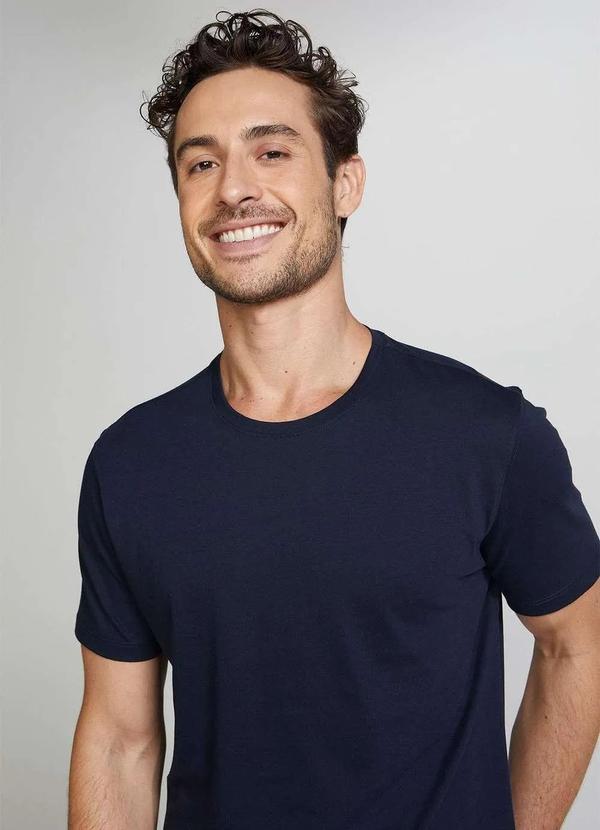 Hering - Camiseta Basica Masculina Manga Curta em Algodao Peruano Azul