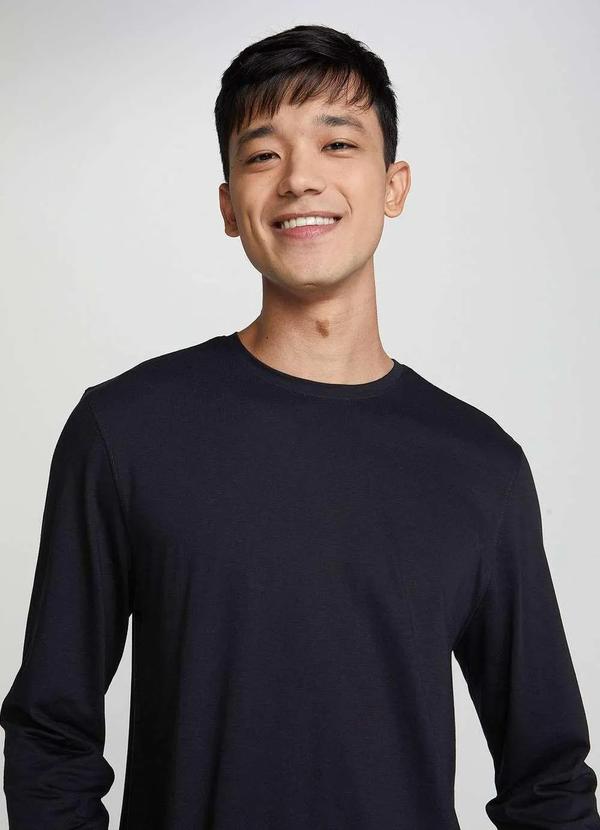 Hering - Camiseta Basica Masculina Manga Longa em Algodao Peruano Preto