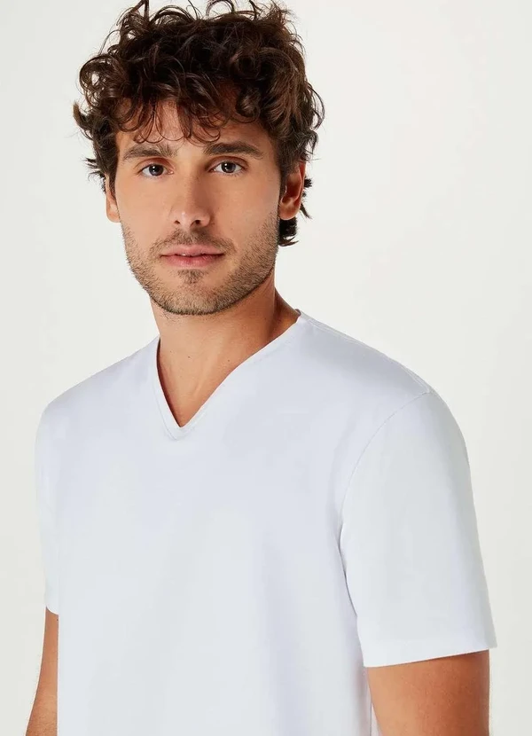 Hering - Camiseta Basica Masculina Slim Gola V Branco 2