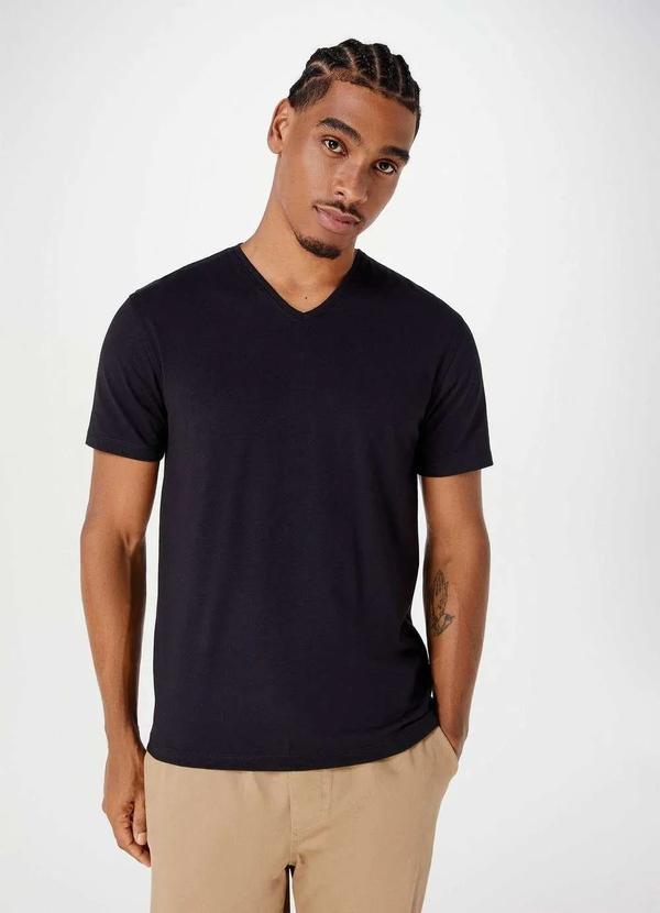 Hering - Camiseta Basica Masculina Slim Gola V Preto