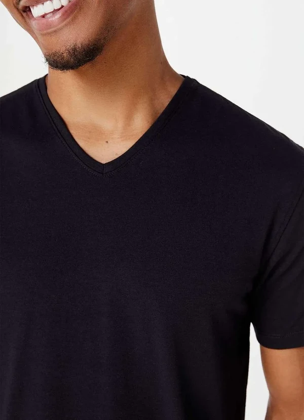 Hering - Camiseta Basica Masculina Slim Gola V Preto 2