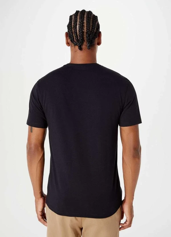 Hering - Camiseta Basica Masculina Slim Gola V Preto 3