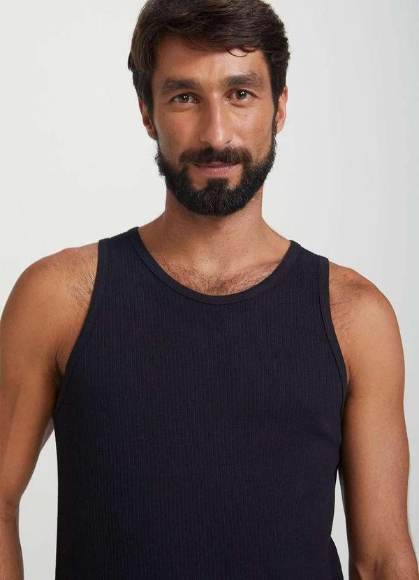 Hering - Regata Basica Masculina Slim em Ribana Preto