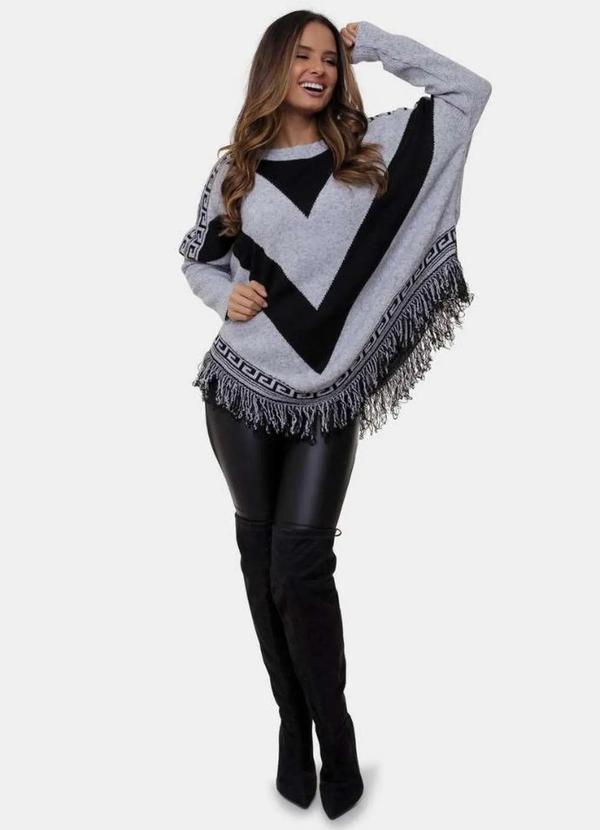 Pink Tricot - Poncho Pink Tricot de Tricô Mousse com Franjas e Listras Feminino Cinza+Preto