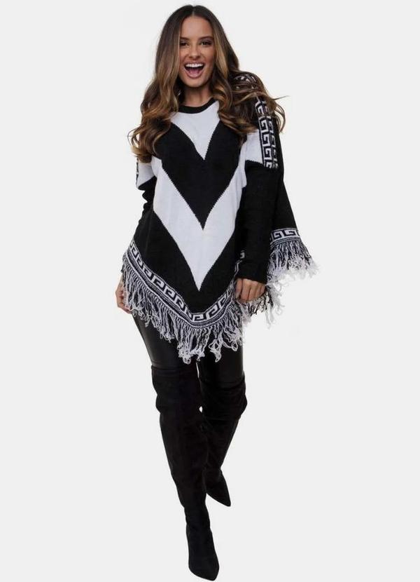 Pink Tricot - Poncho Pink Tricot de Tricô Mousse com Franjas e Listras Feminino Preto+Branco