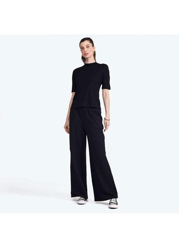 Basicamente - Blusa Canelada Gola Alta Feminina Preto
