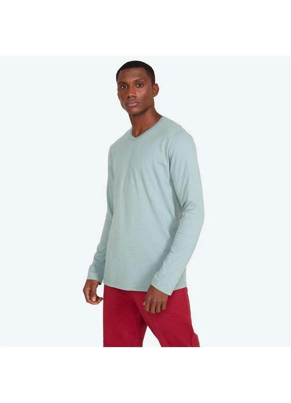 Basicamente - Camiseta Básica Manga Longa Gola V Masculina Verde Chá