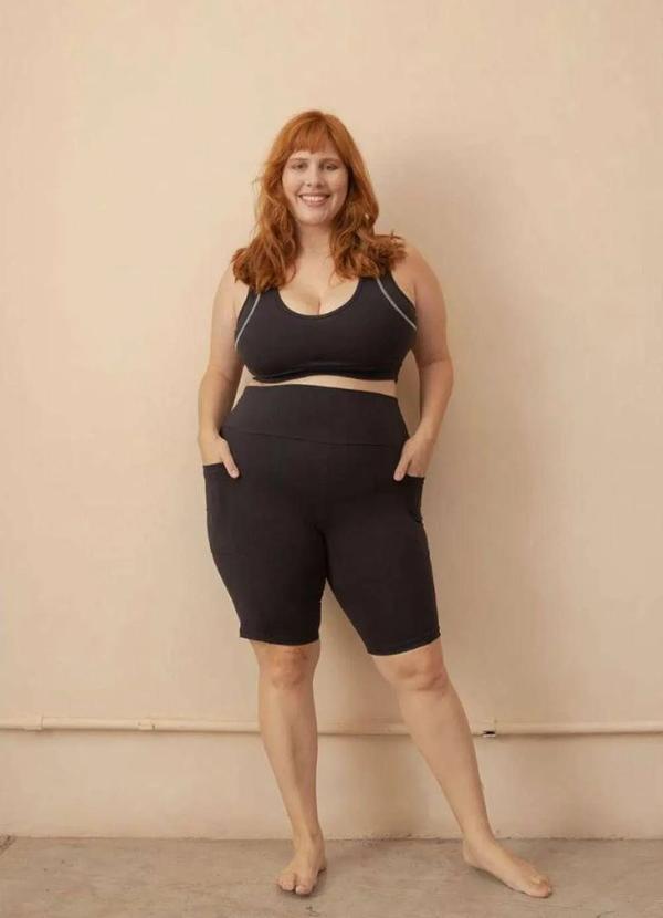 Bold Fit - Bermuda Compressão com Bolsos Plus Size Preto