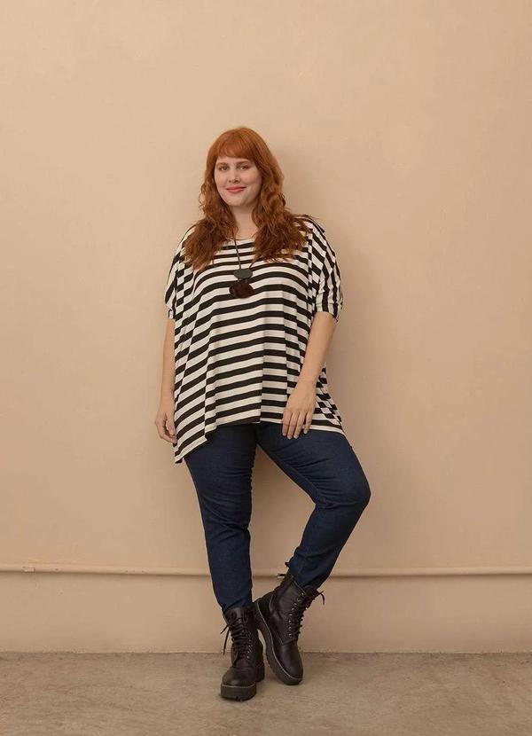 Bold - Blusa Ampla Listrada Plus Size Preto
