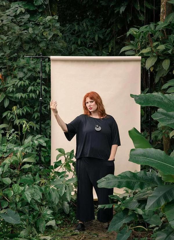 Bold - Blusa Quadrada Decote Redondo Plus Size Preto 2